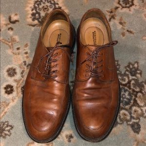 All leather men’s Bostonian shoes